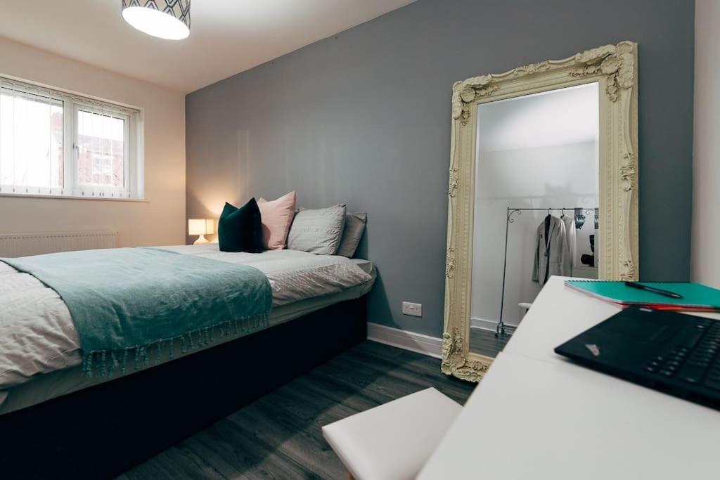 Park & Relax In 1Bd Central Liverpool Home Exterior foto